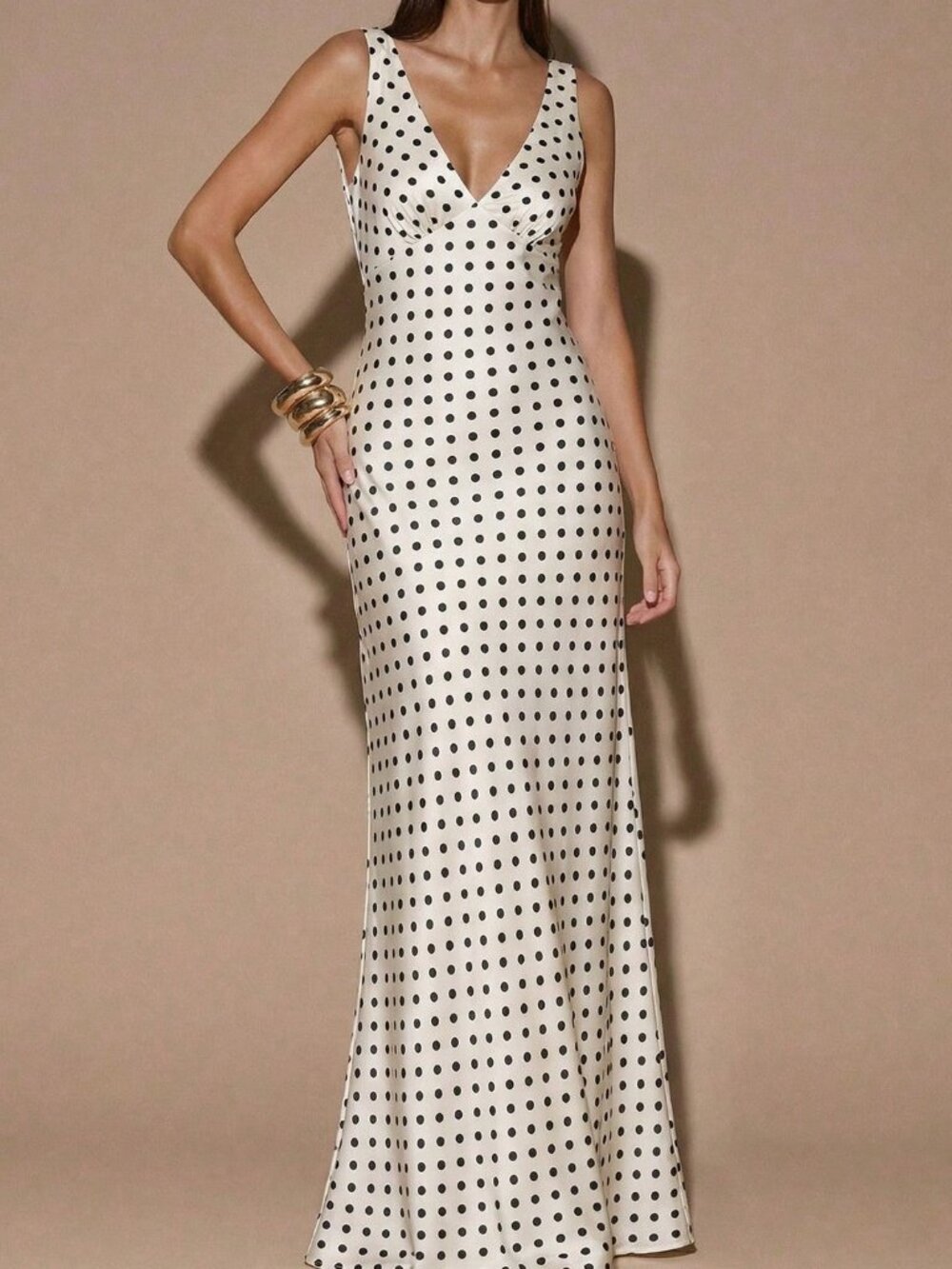 White Casual Women's Polka Dot Satin V-Neck Sleeveless Fitted Mermaid Dress - Picture 5 of 6